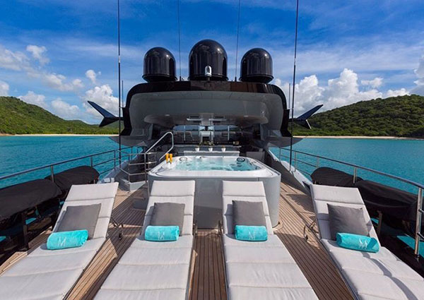 150 ft Daily Yacht Charter